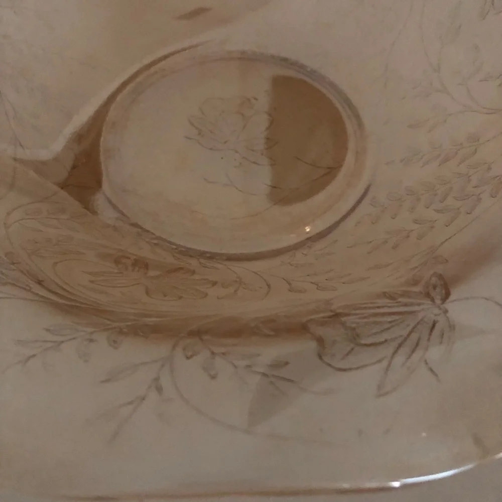 Jeanette Floragold Ruffled Edge Glass Bowl-Floral Design